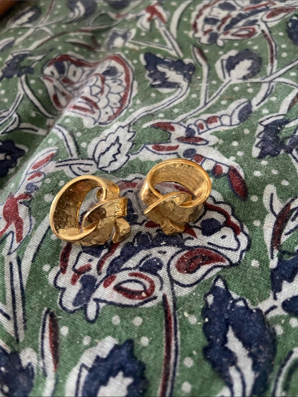 Vintage Gold Linked Hoop Clip Earrings